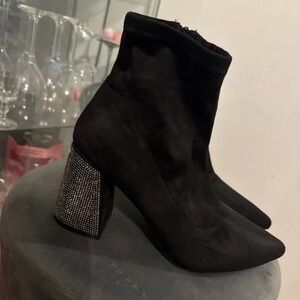 New Look Elegant Black Heeled Boots with Sparkling Detail